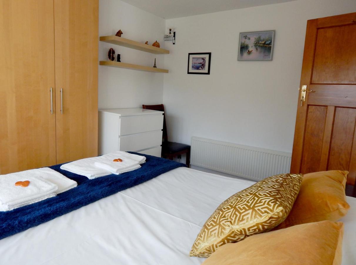 Apartamento Luxurious 3 Bedroom House For Families, Corporate With Gardens And Parking *