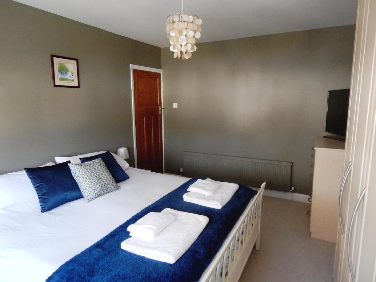 Luxurious 3 Bedroom House For Families, Corporate With Gardens And Parking Apartamento